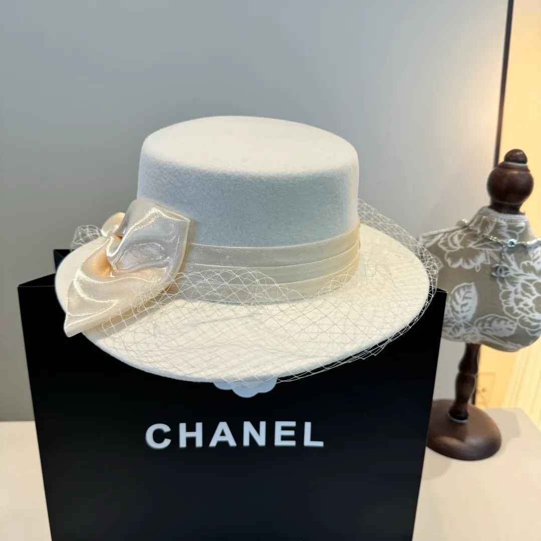 💰210¥ White Chanel wool flat top, mesh hat, 100% wool🦙Fabric% Head circumference 57cm