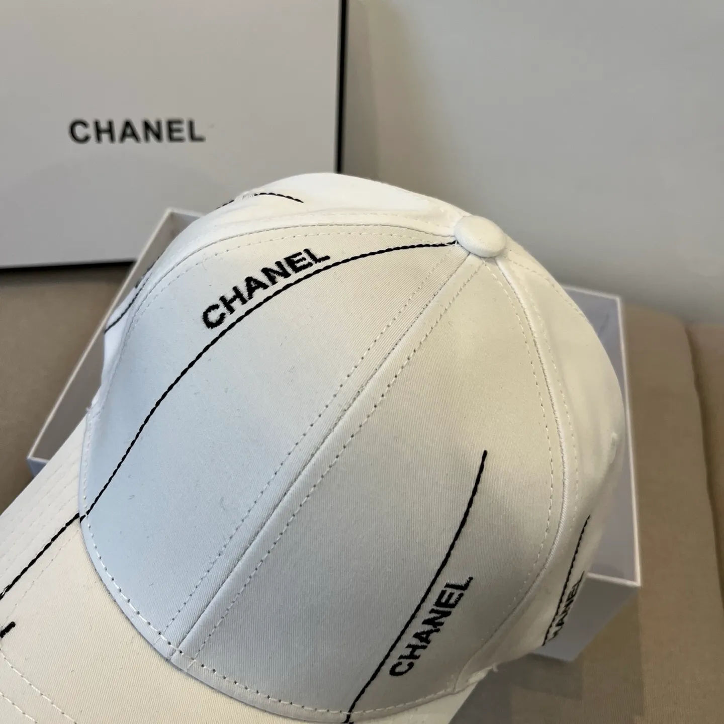 P60 CHANEL new baseball cap, Xiaoxiang classic and simple, fashionable and casual design, popular new product