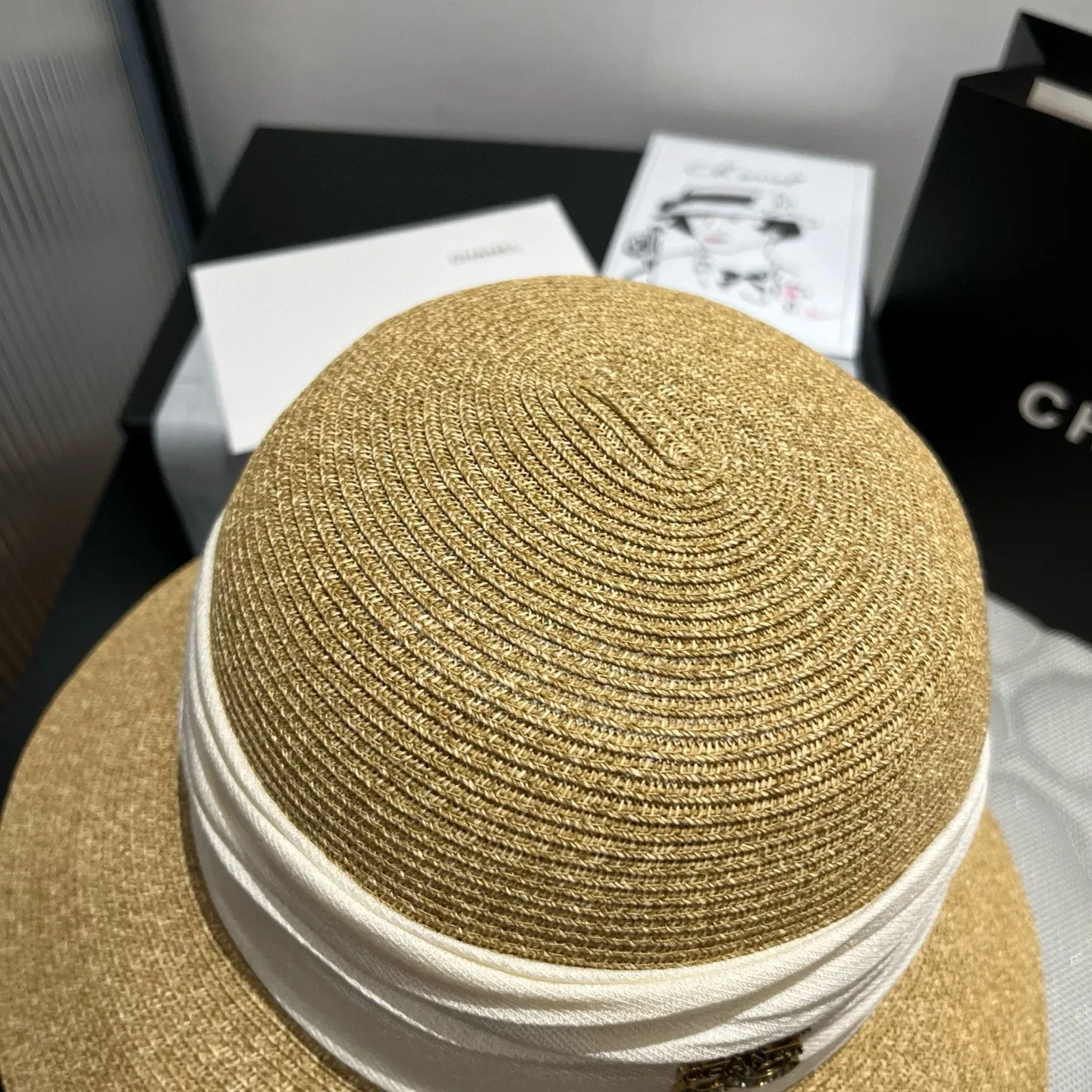 💰150¥ Chanel straw hat, made of fine straw, foldable, head circumference 57cm