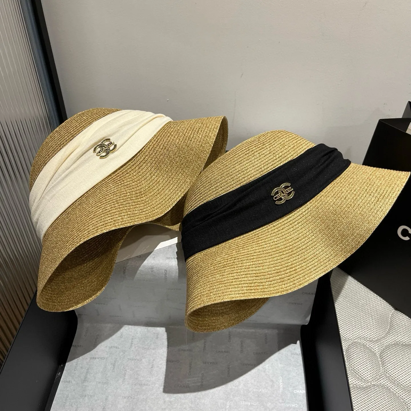 💰150¥ Chanel straw hat, made of fine straw, foldable, head circumference 57cm