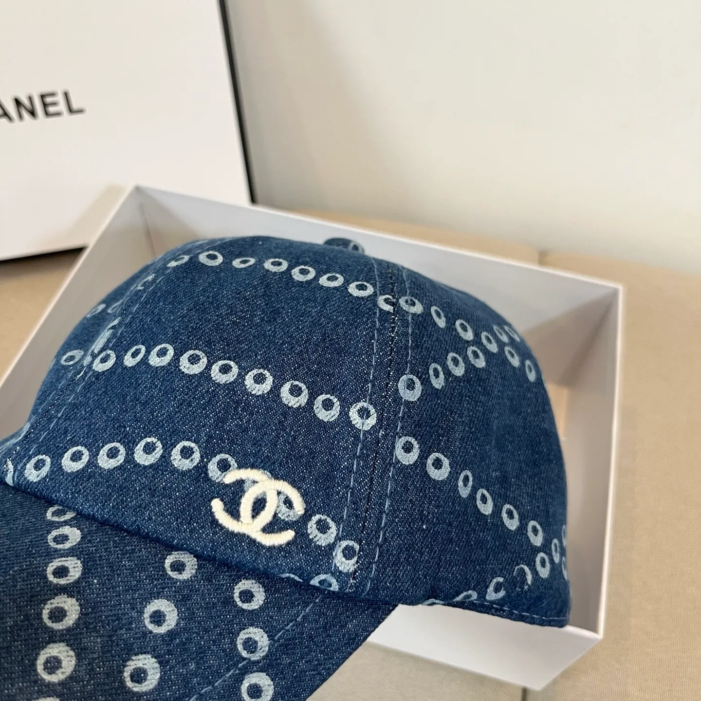 P70 CHANEL new baseball cap, Xiaoxiang is classic and simple, fashionable and casual design, popular new product
