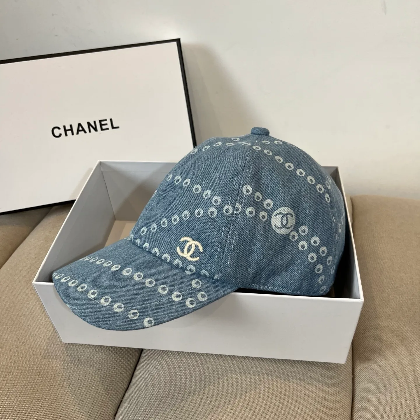 P70 CHANEL new baseball cap, Xiaoxiang is classic and simple, fashionable and casual design, popular new product