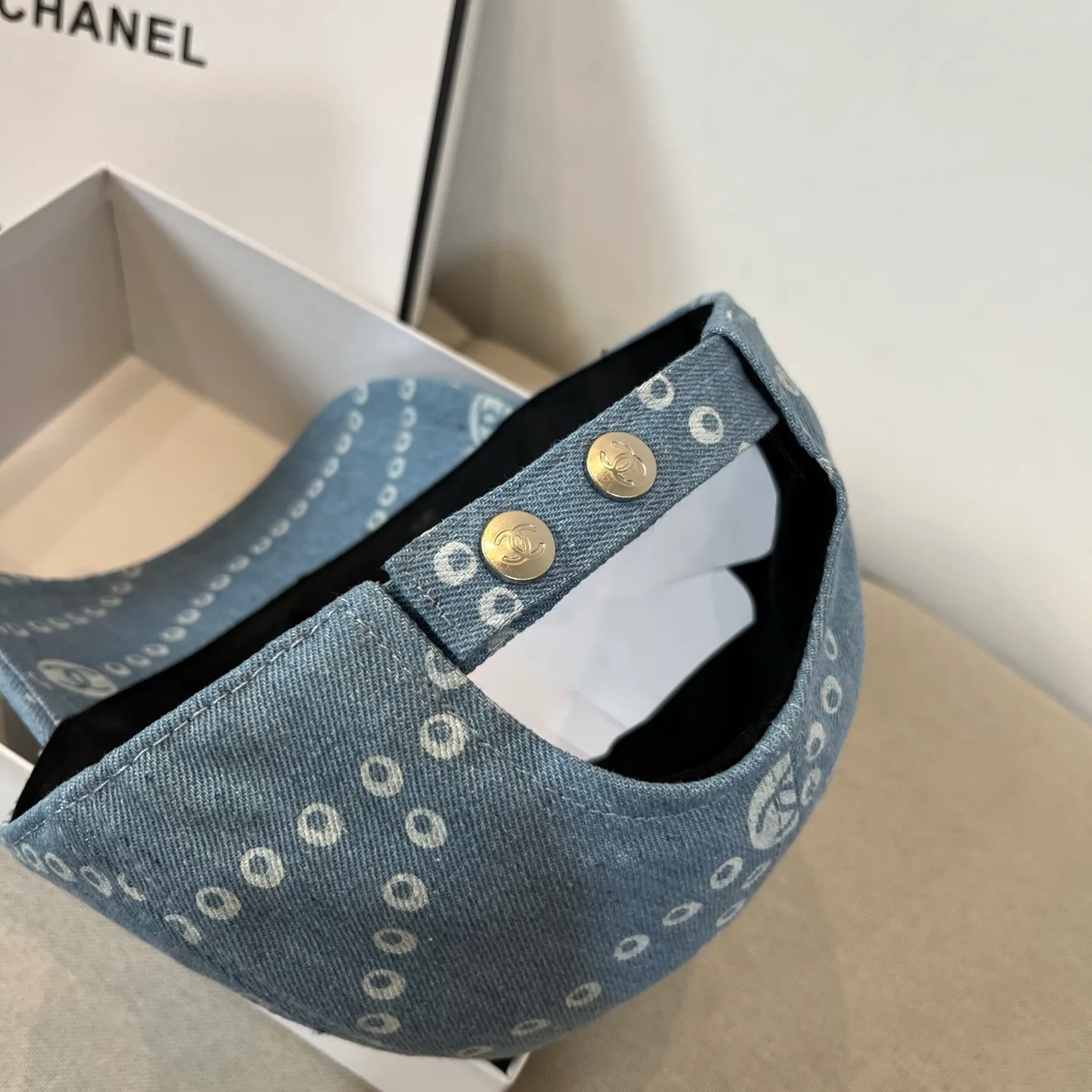 P70 CHANEL new baseball cap, Xiaoxiang is classic and simple, fashionable and casual design, popular new product