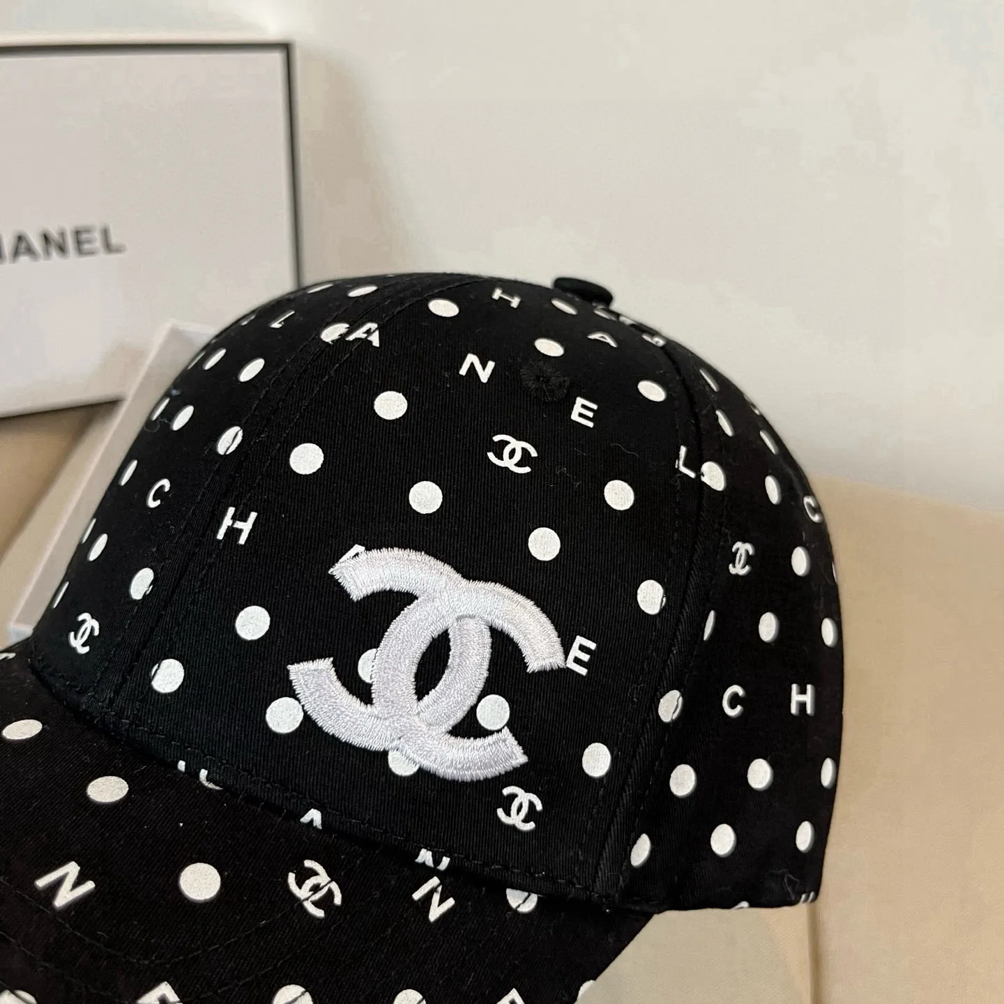 P70 CHANEL Chanel 2025 new small fragrance style big-name baseball cap, counter classic style, unisex, head circumference 57, four colors available