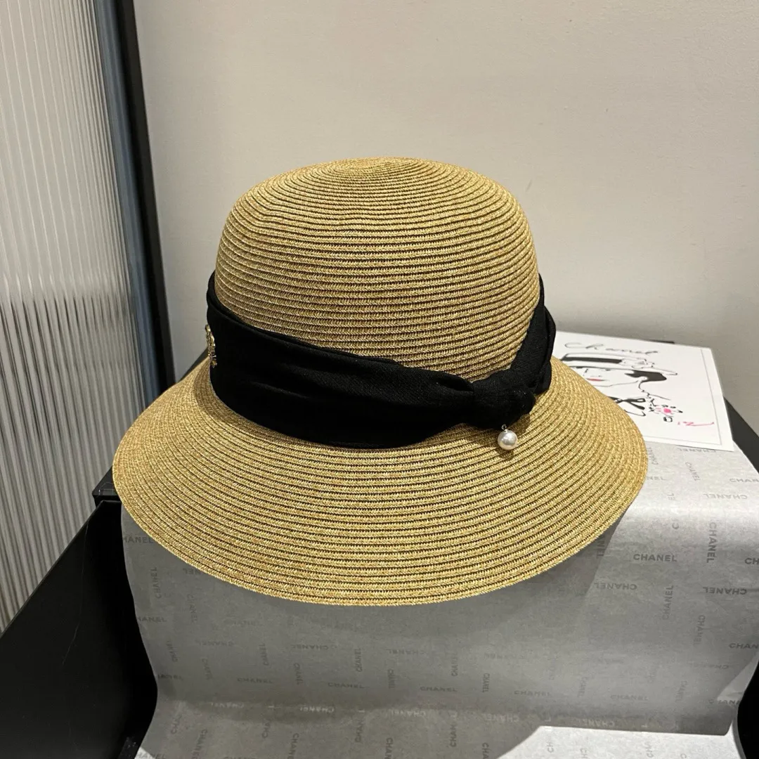 💰150¥ Chanel straw hat, made of fine straw, foldable, head circumference 57cm