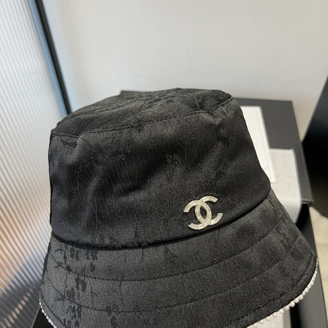 💰100¥ Chanel bucket hat, head circumference 57cm