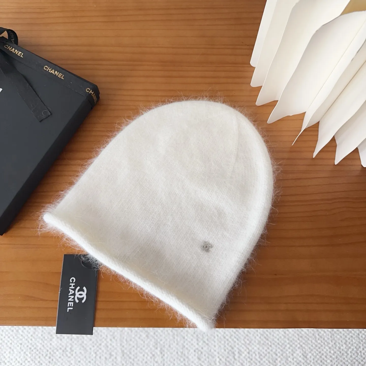 💰60 Chanel official website releases CHANEL small and popular knitted hat! Xiaohongshu’s new product is released, it’s so 🉑️, high-elastic fabric, classic colors, same style for men and women.