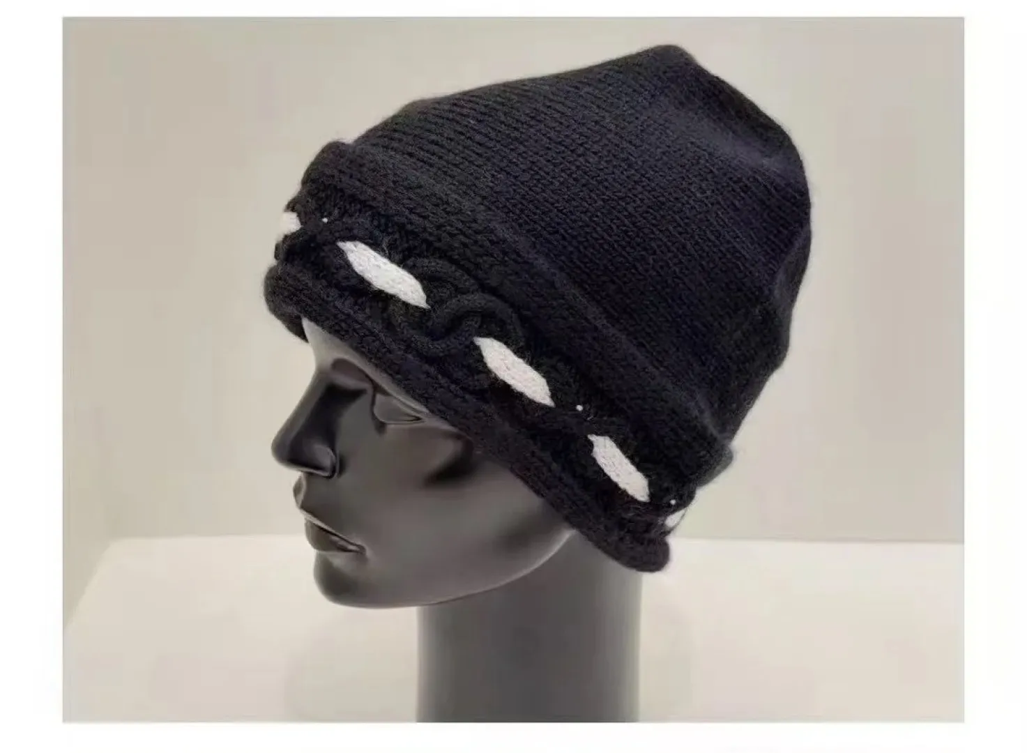 💰70¥ Chanel knitted beanie