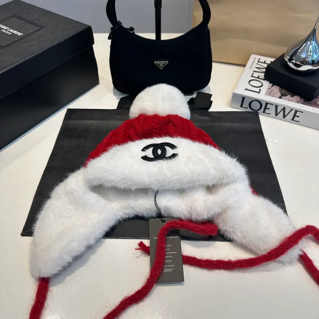 P70 Chanel Chanel's new rabbit fur ear protection hat, a must-have new style for autumn and winter