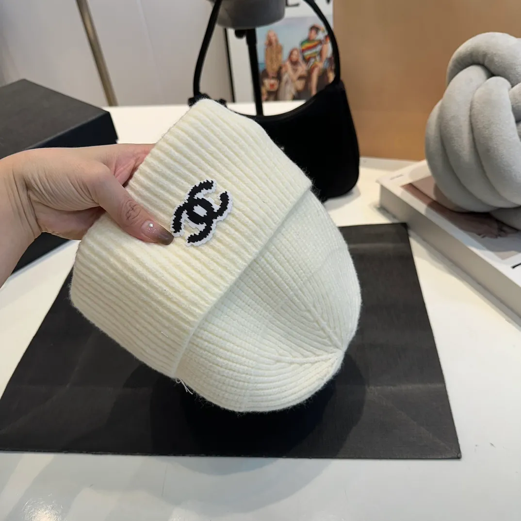 P50 Chanel knitted beanie