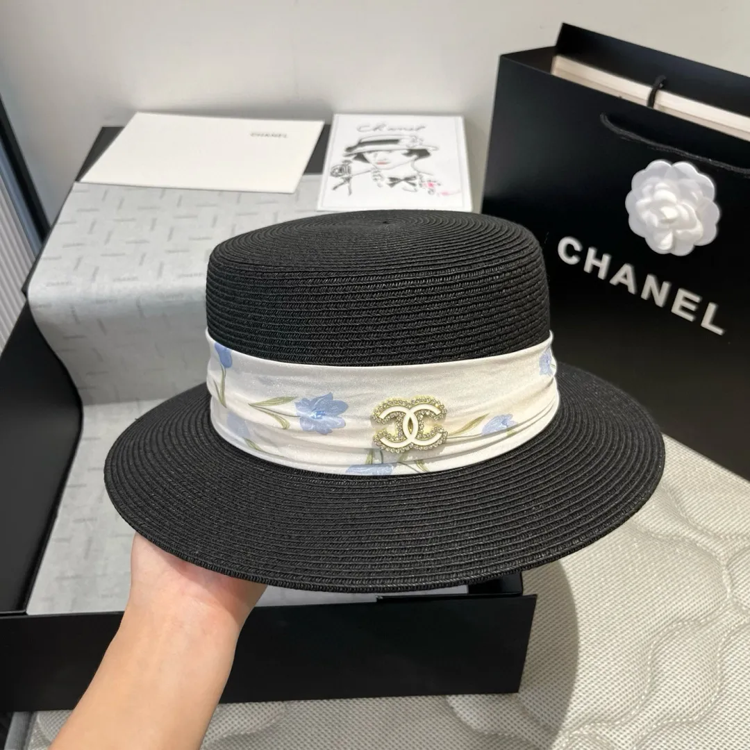 💰160¥ Chanel flat top hat, head circumference 57cm