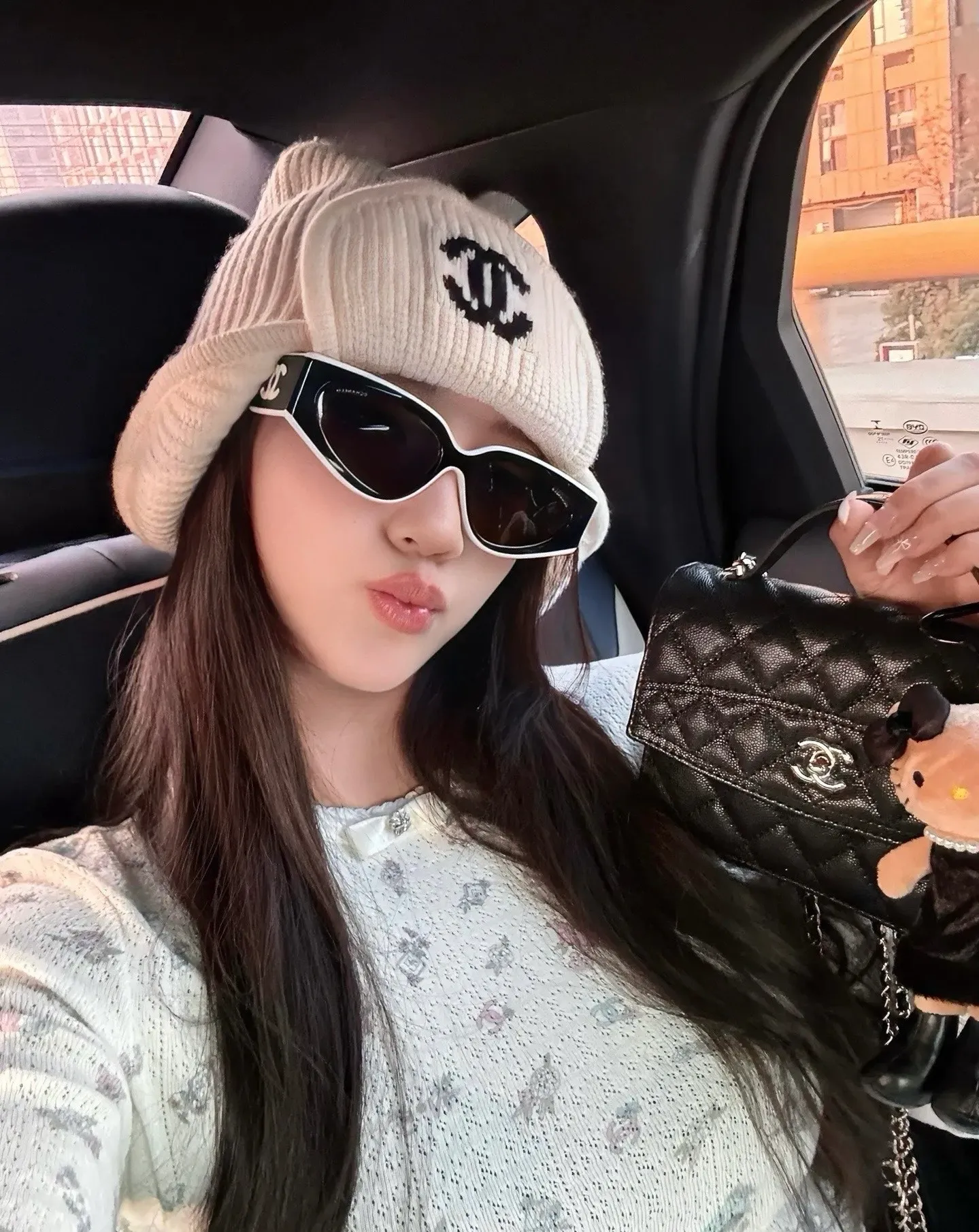 💰100¥ Chanel knitted beanie, ear protection hat