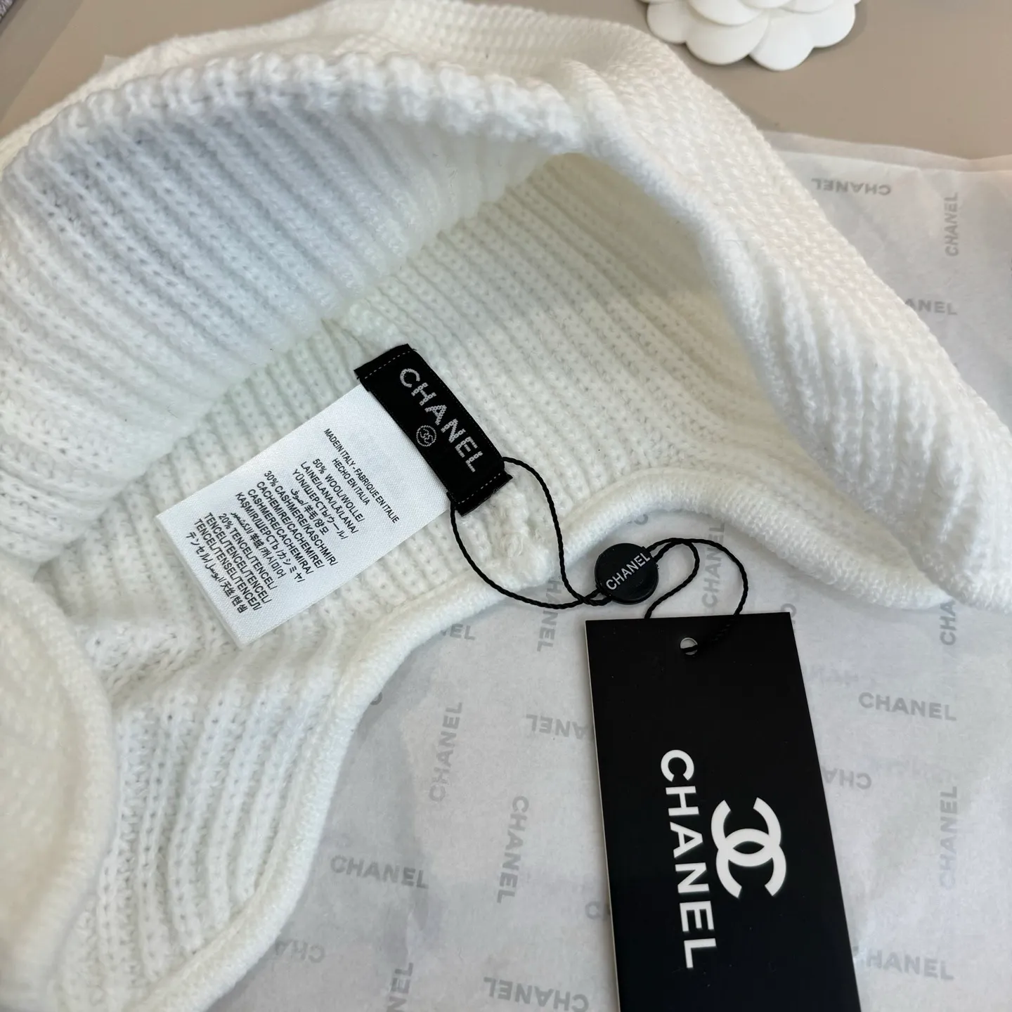 💰100¥ Chanel knitted beanie, ear protection hat
