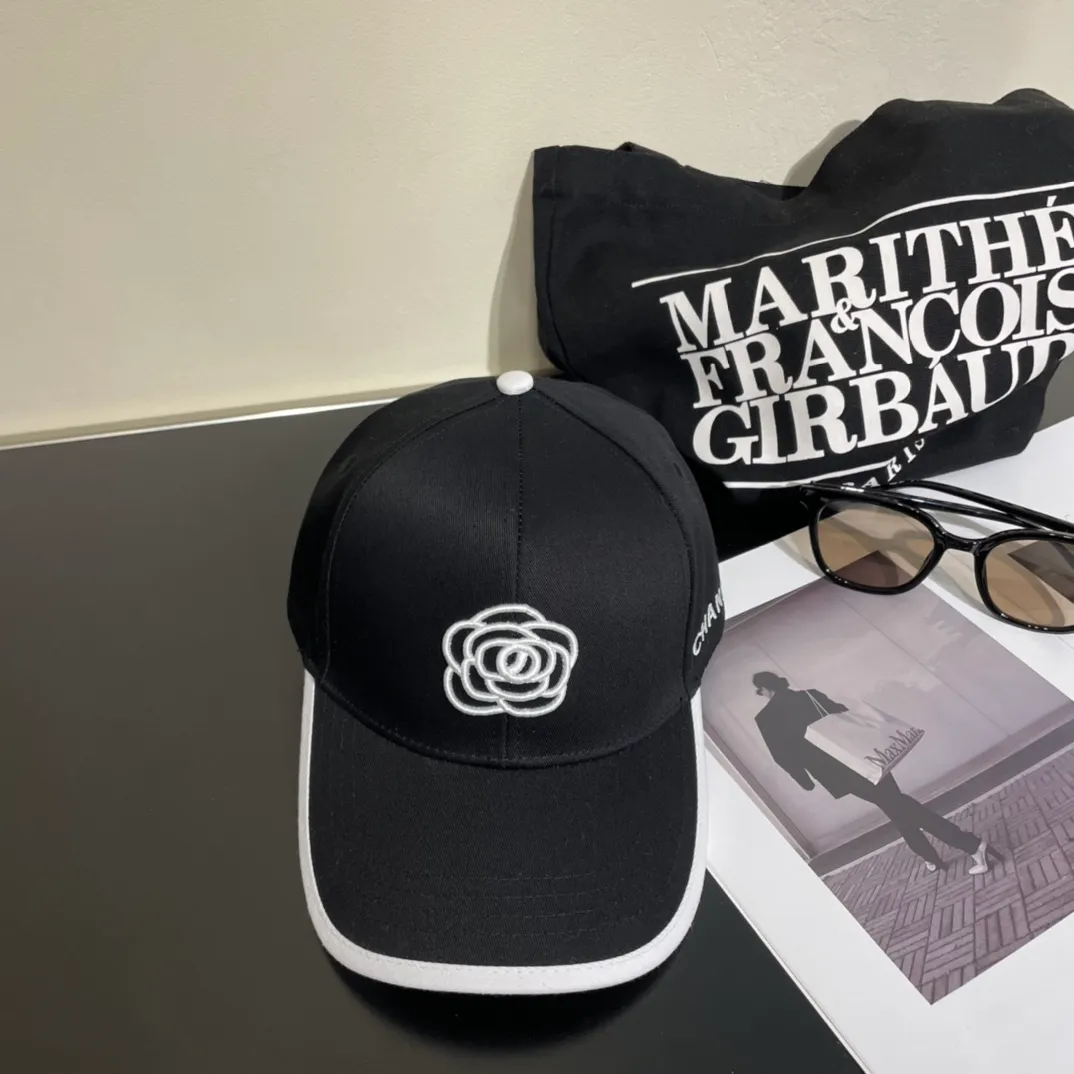 P80💰[CHANEL Chanel] 2024 new embroidered camellia baseball cap, new model shipped, big brand style is super easy to match, hurry up and get it!