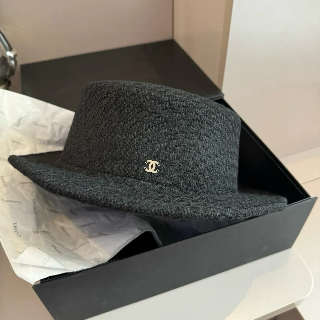 💰180¥ Chanel Chanel classic lady style flat top hat, head circumference 57cm