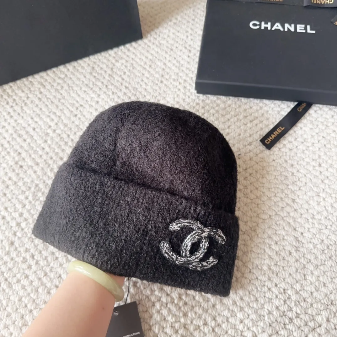 💰70 Chanel official website releases CHANEL small and popular knitted hat! Xiaohongshu’s new product is released, it’s so 🉑️, high-elastic fabric, classic colors, same style for men and women.
