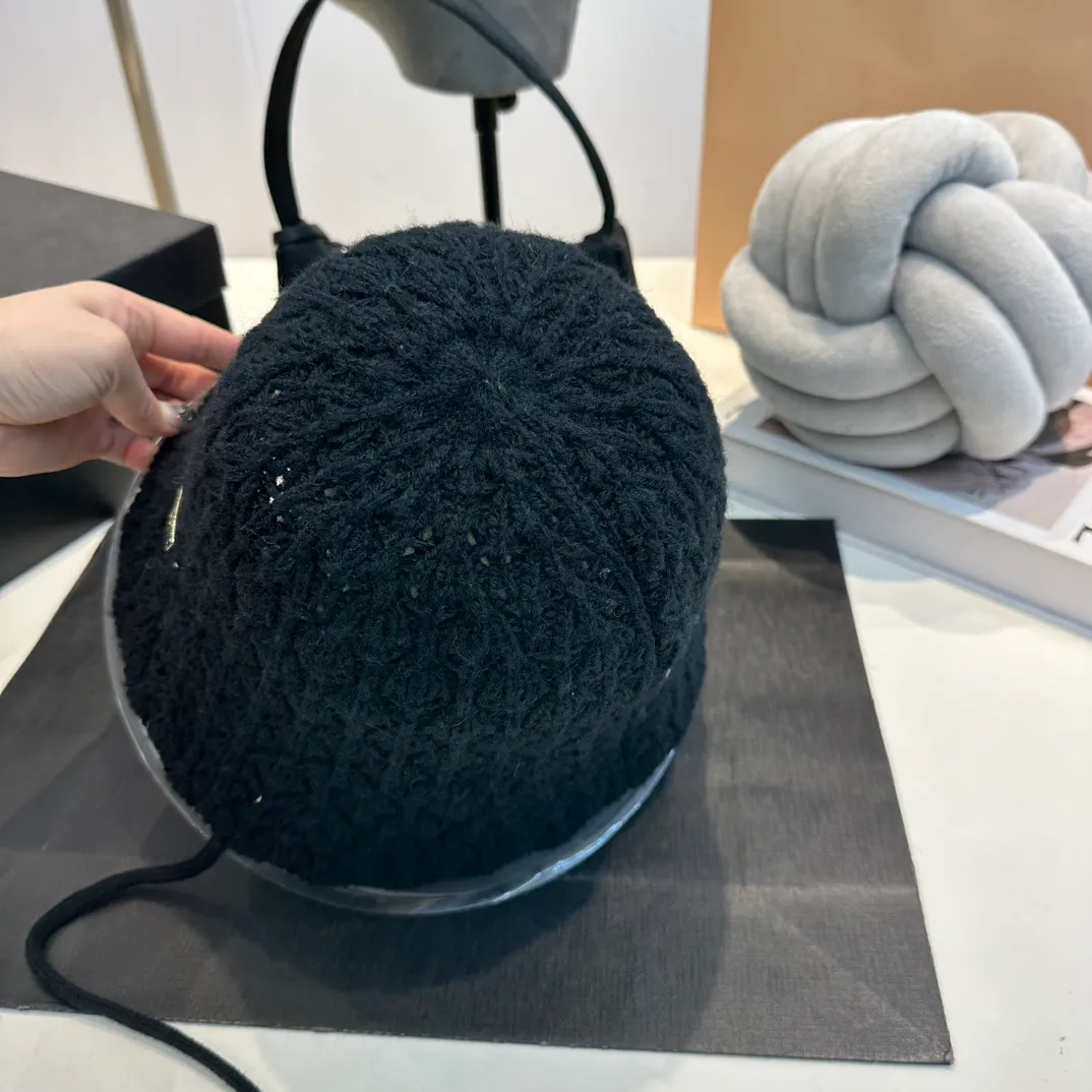 P66 Chanel Chanel 2024 new autumn and winter small fragrance style bucket hat bucket hat ~ simple and elegant, popular online style