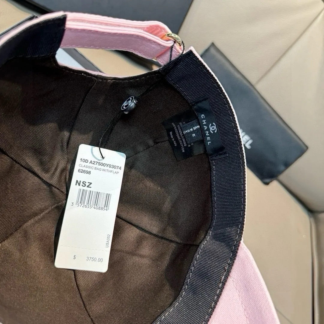 P90, new original baseball cap from Chanel counter, 1:1 mold customization, three-dimensional embroidery, exquisite and flawless! 100% pure cotton fabric, original factory quality, exclusive physical photography.