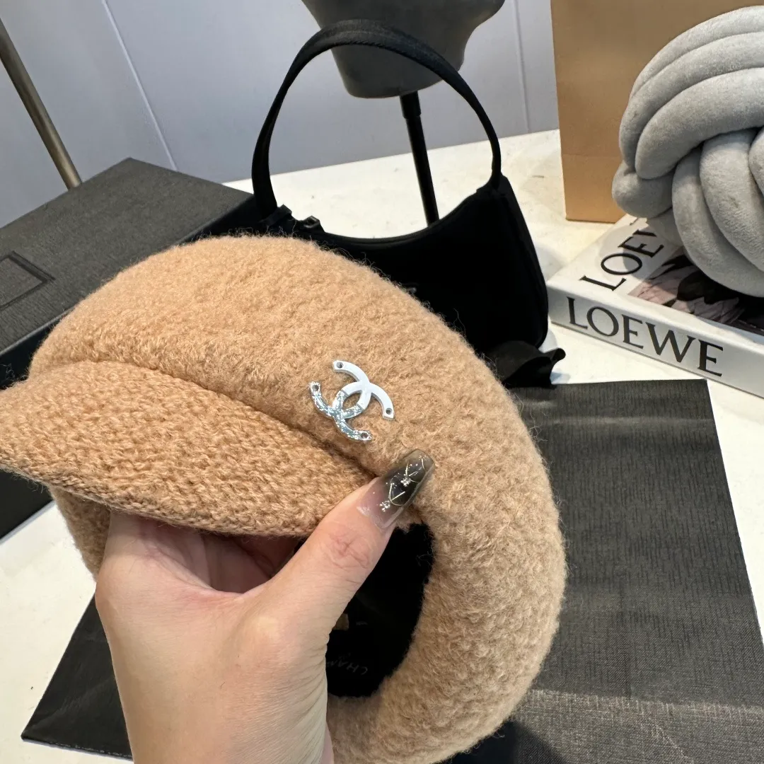 P80 Chanel Chanel retro Japanese milk silk octagonal hat women's versatile hollow fashion face-showing short-brimmed British pumpkin hat summer