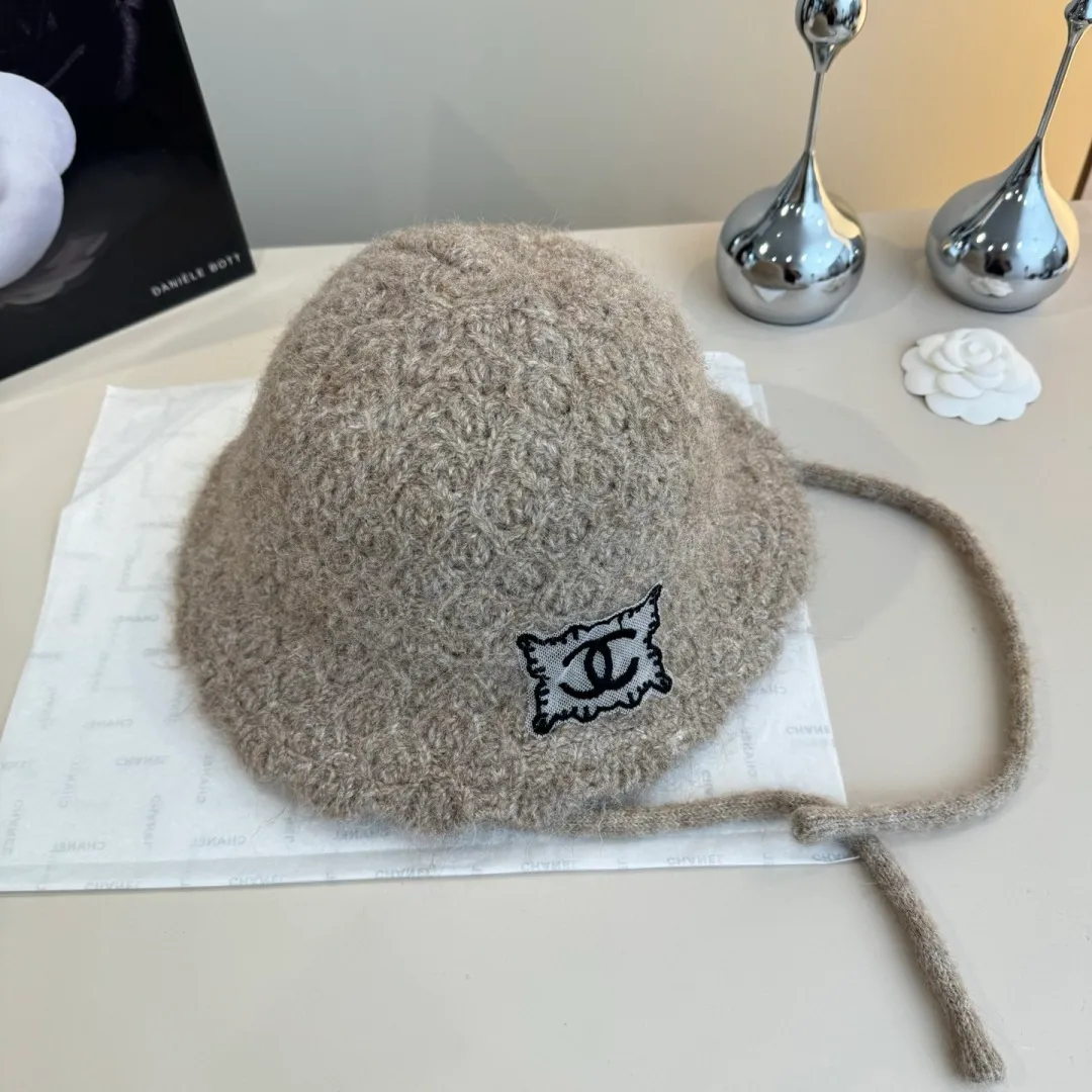 💰100¥ Chanel new knitted bucket hat, head circumference 57cm