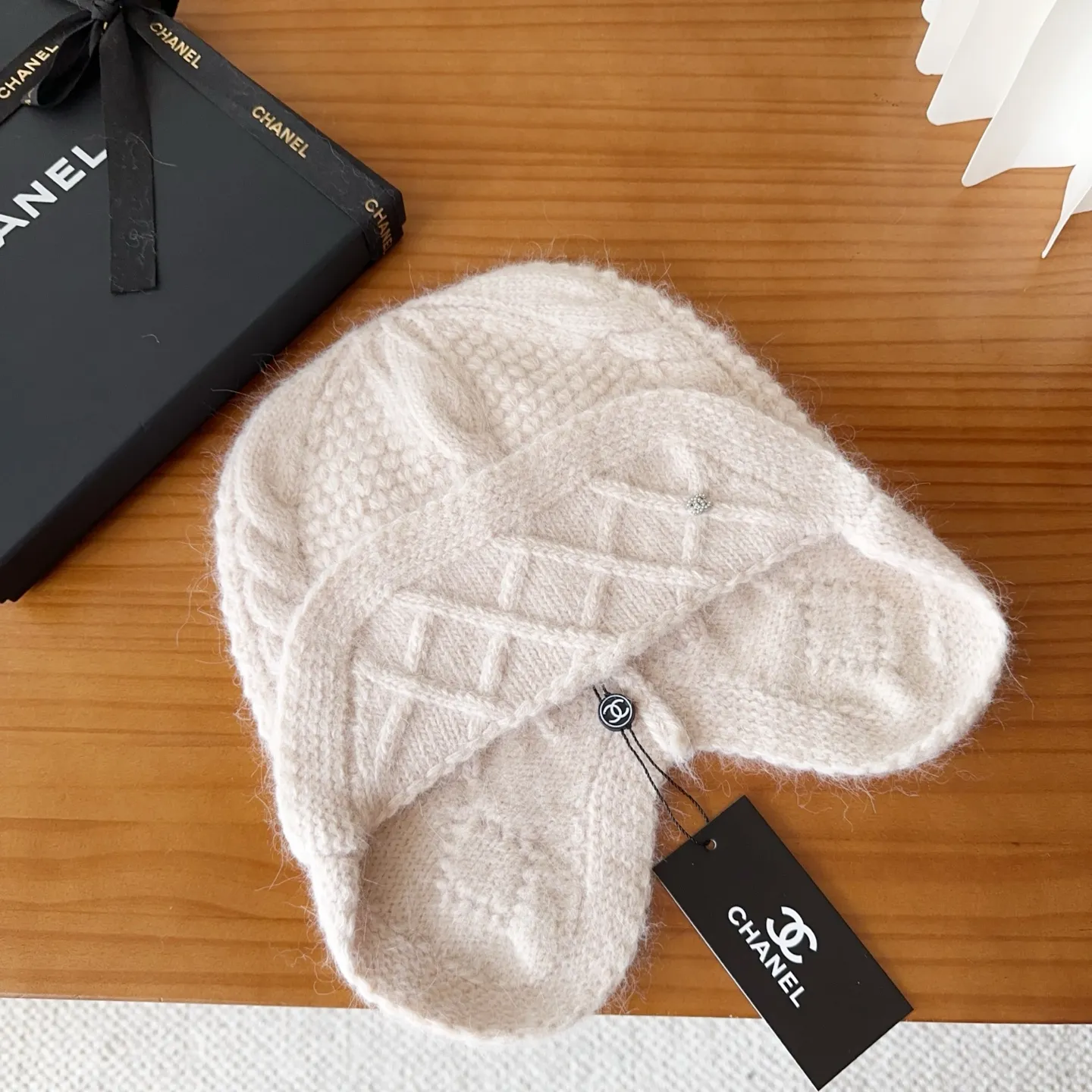 💰70 Chanel official website releases CHANEL small and popular knitted hat! Xiaohongshu’s new product is released, it’s so 🉑️, high-elastic fabric, classic colors, same style for men and women.