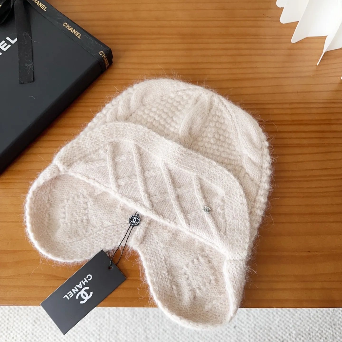 💰70 Chanel official website releases CHANEL small and popular knitted hat! Xiaohongshu’s new product is released, it’s so 🉑️, high-elastic fabric, classic colors, same style for men and women.