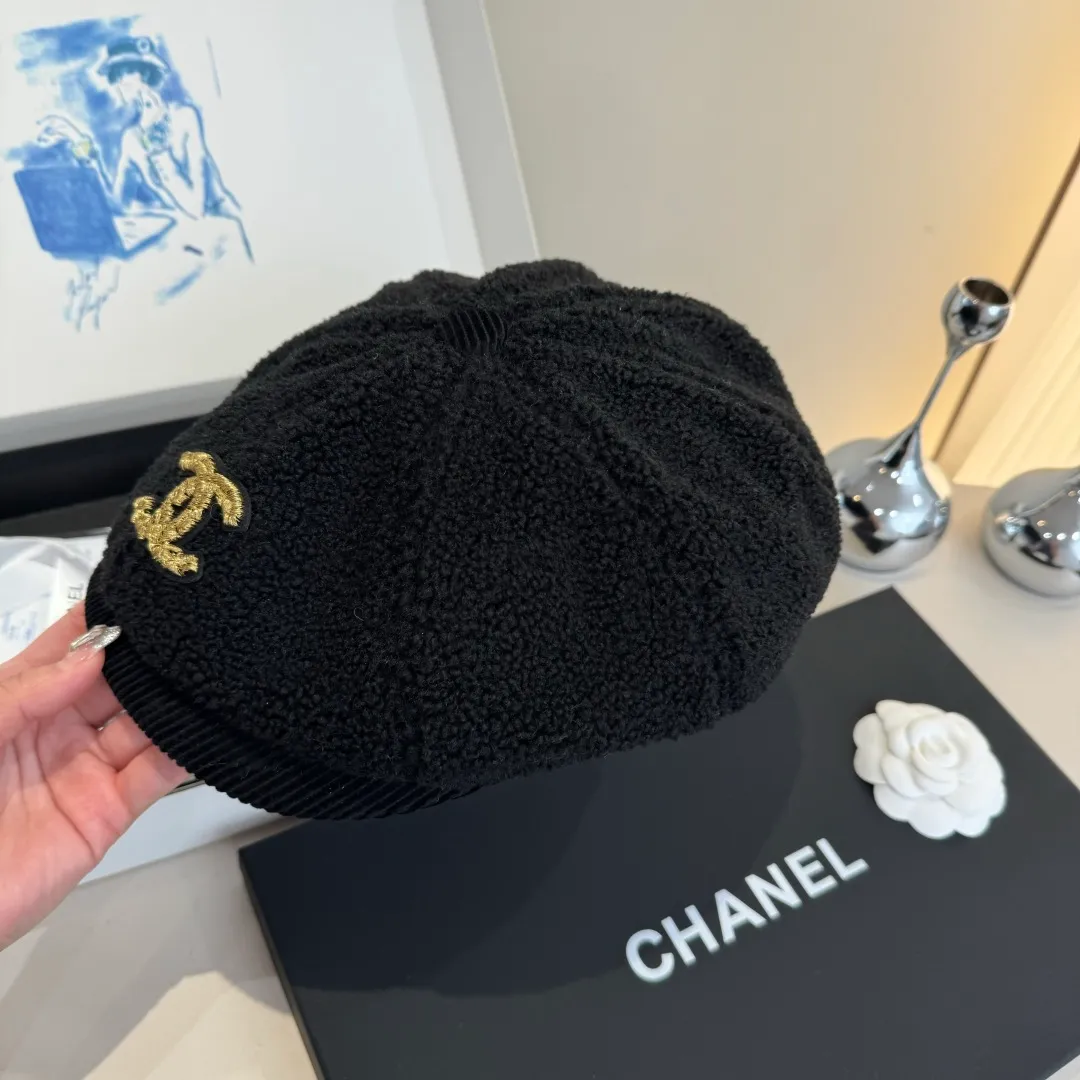 💰90¥ Chanel wool duck bill forward cap, unisex,