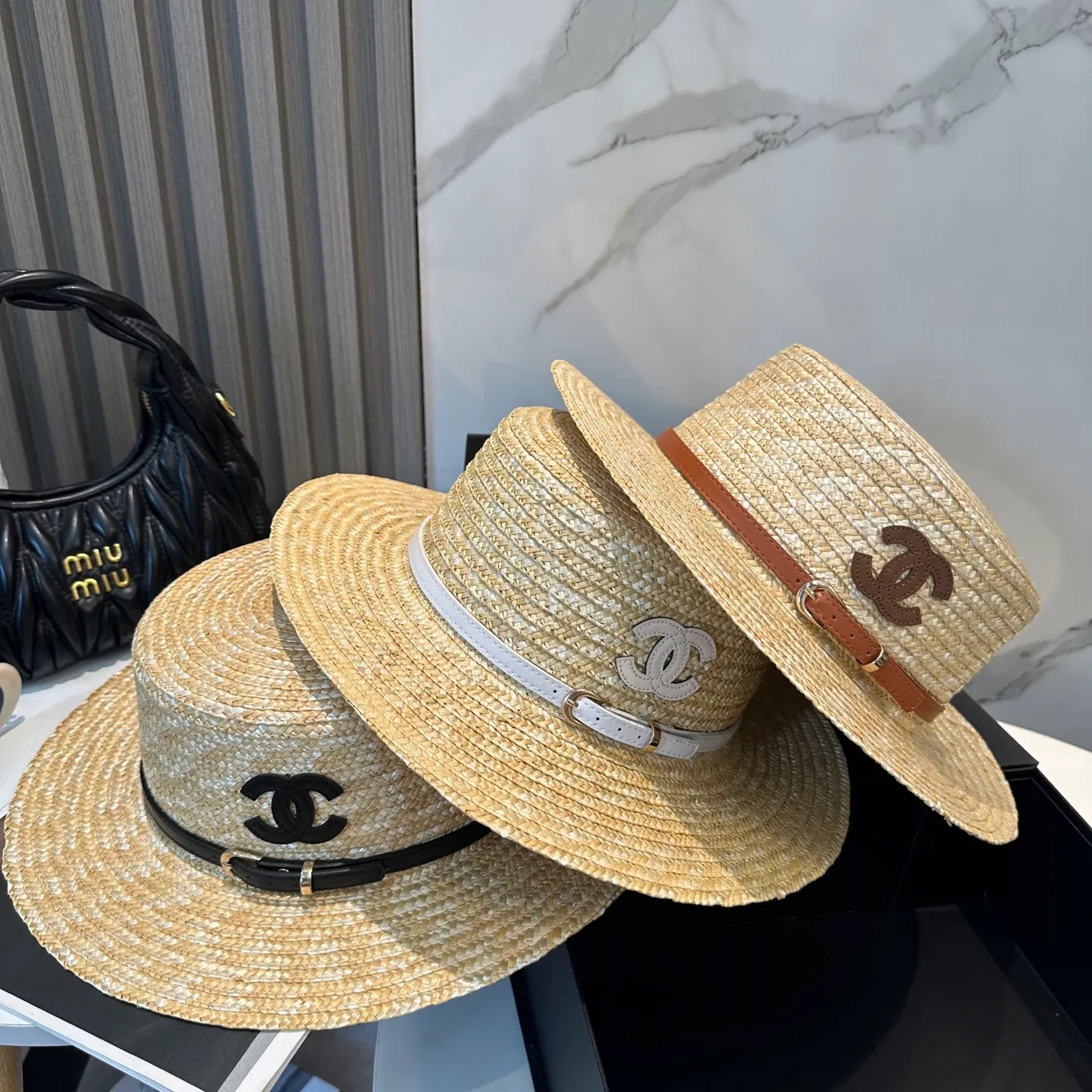 P90 Chanel 2025 new flat-top straw hat, advanced customization, lady style, attention to detail, sun protection and UV protection in summer, a must-have for travel, versatile and good-looking