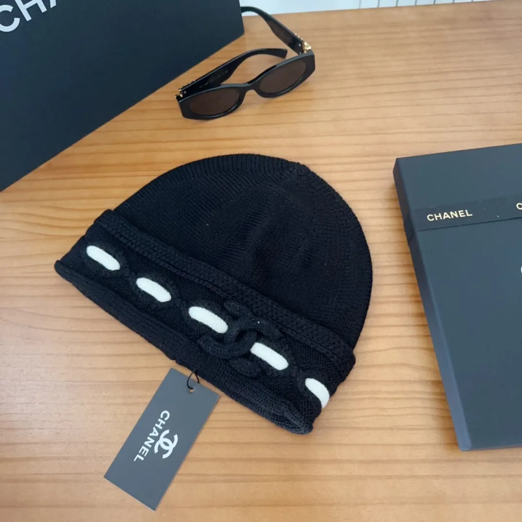 💰70 Chanel official website releases CHANEL small and popular knitted hat! Xiaohongshu’s new product is released, it’s so 🉑️, high-elastic fabric, classic colors, same style for men and women.