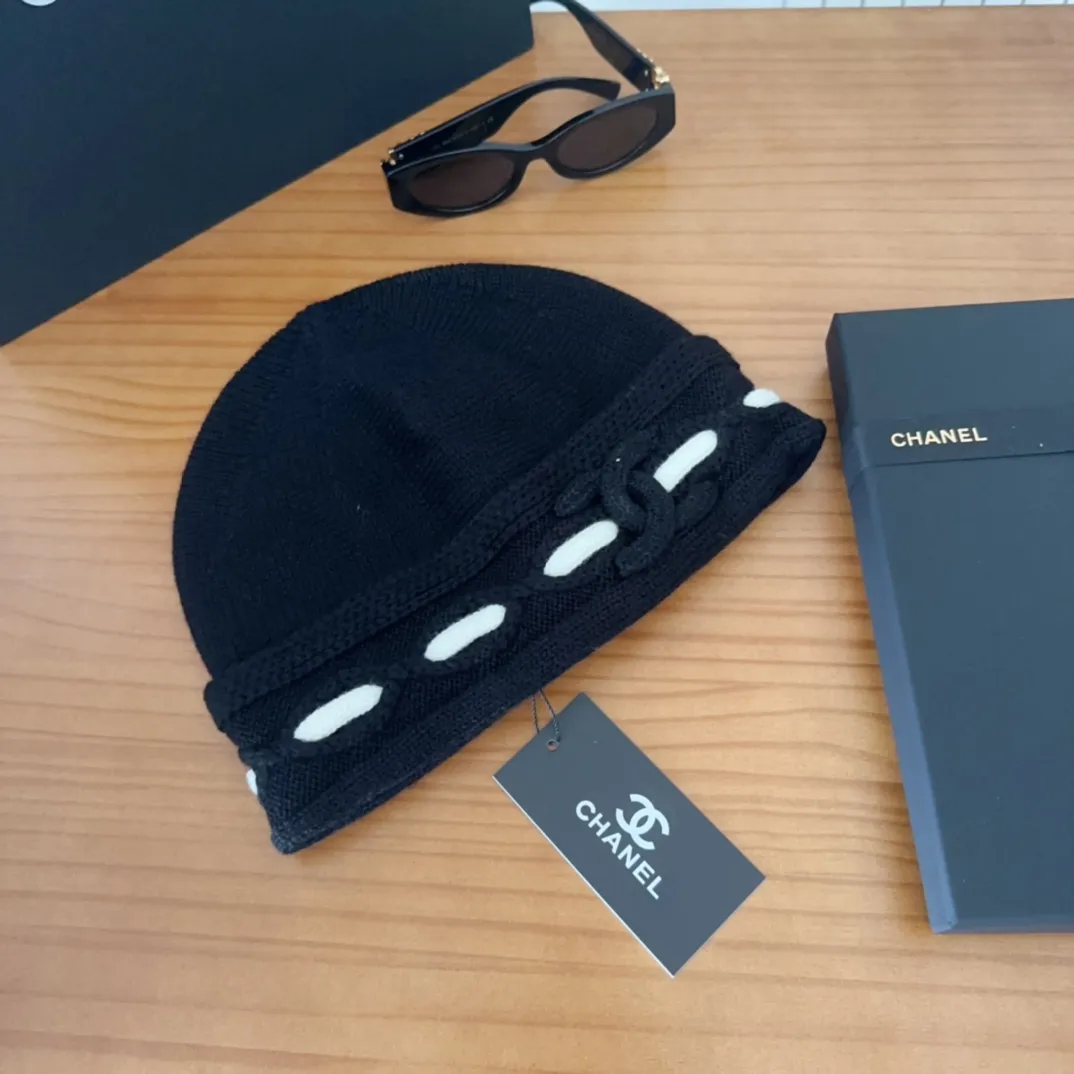 💰70 Chanel official website releases CHANEL small and popular knitted hat! Xiaohongshu’s new product is released, it’s so 🉑️, high-elastic fabric, classic colors, same style for men and women.