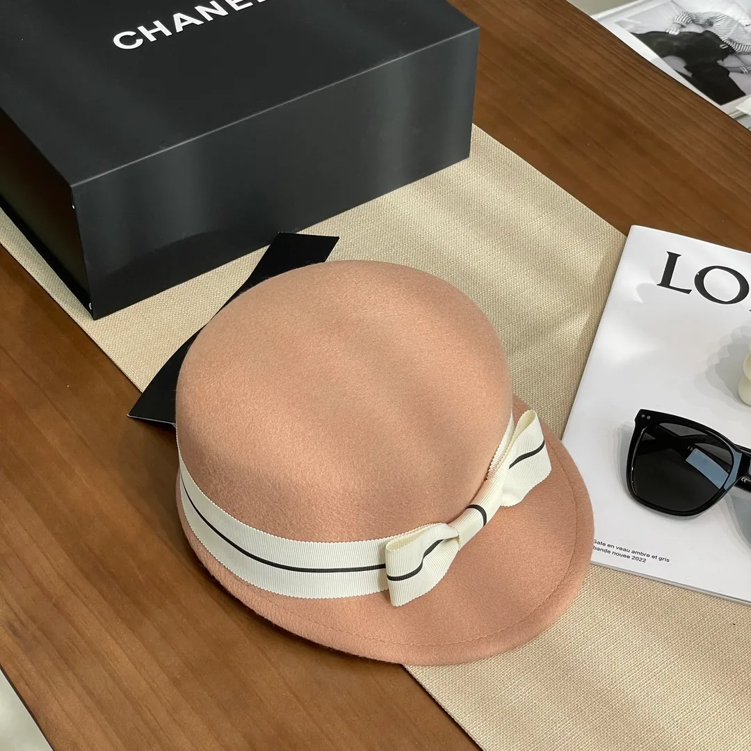 CHANEL Chanel 24 autumn and winter new style webbing brim wool navy hat hat small top hat knight hat 🎩High-end products with high style! 100% Australian wool, very good texture, high-end bow 🎀 decorative ribbon! Big-name socialite style! Collectible beauty!