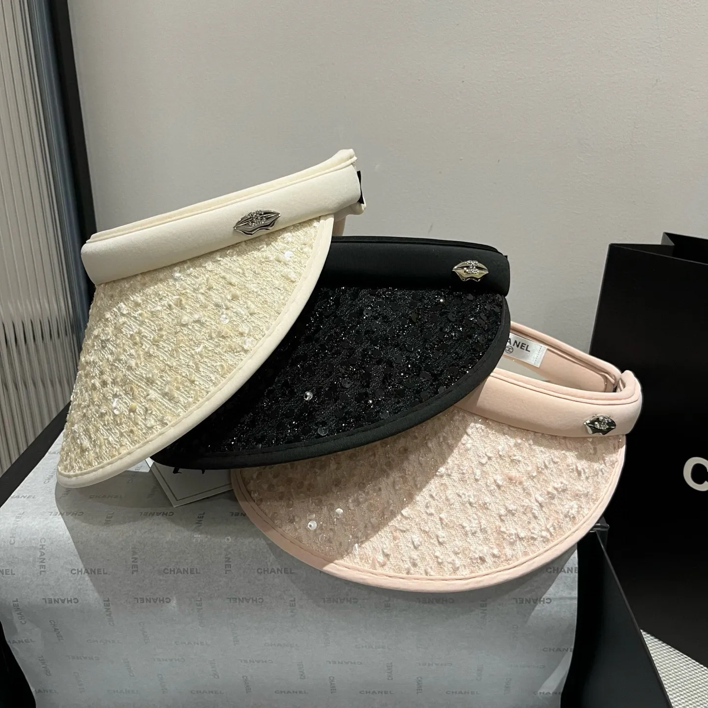 💰90¥ Chanel sequin headband, sun hat
