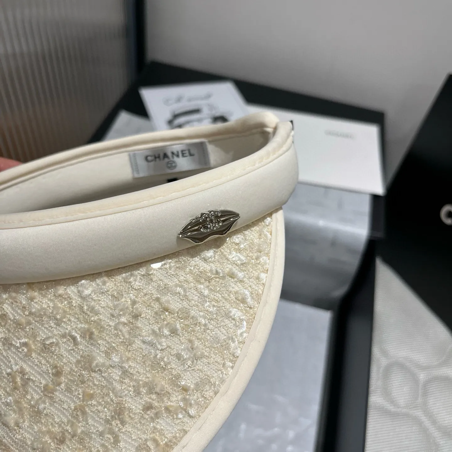 💰90¥ Chanel sequin headband, sun hat