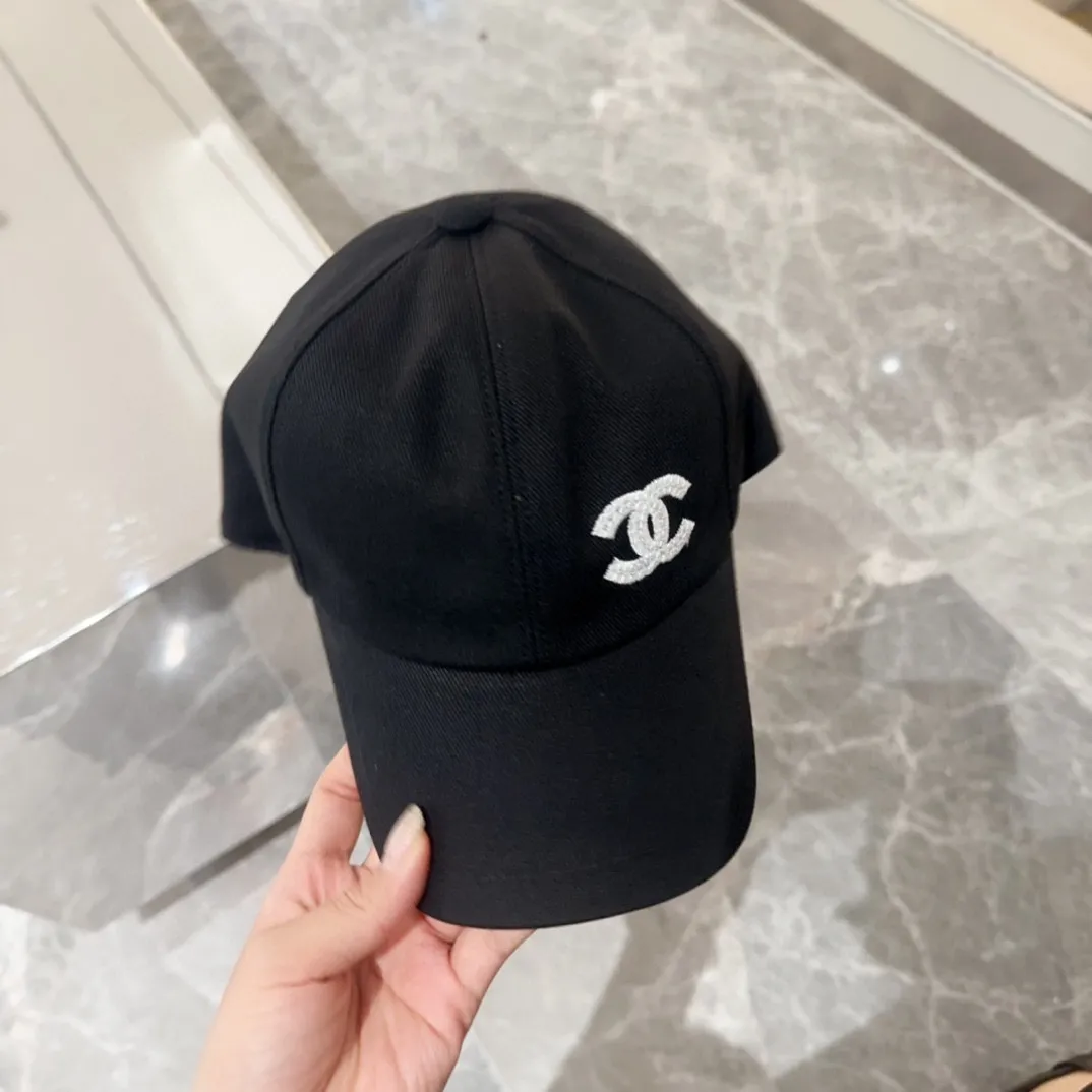 💰90 CHANEL new baseball cap, classic and simple, fashionable and casual design