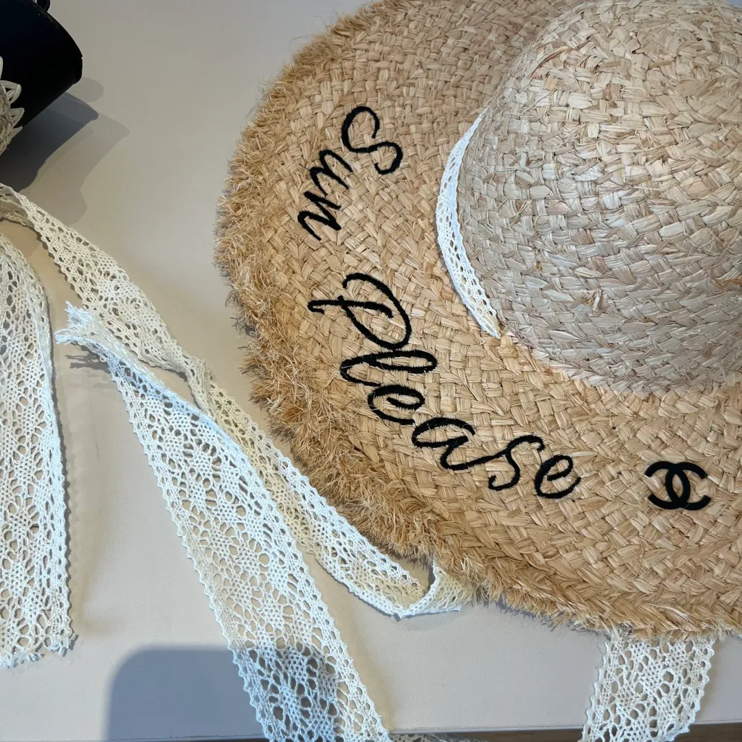 💰150¥ Chanel raffia straw hat, beach big-brimmed hat, head circumference 57cm