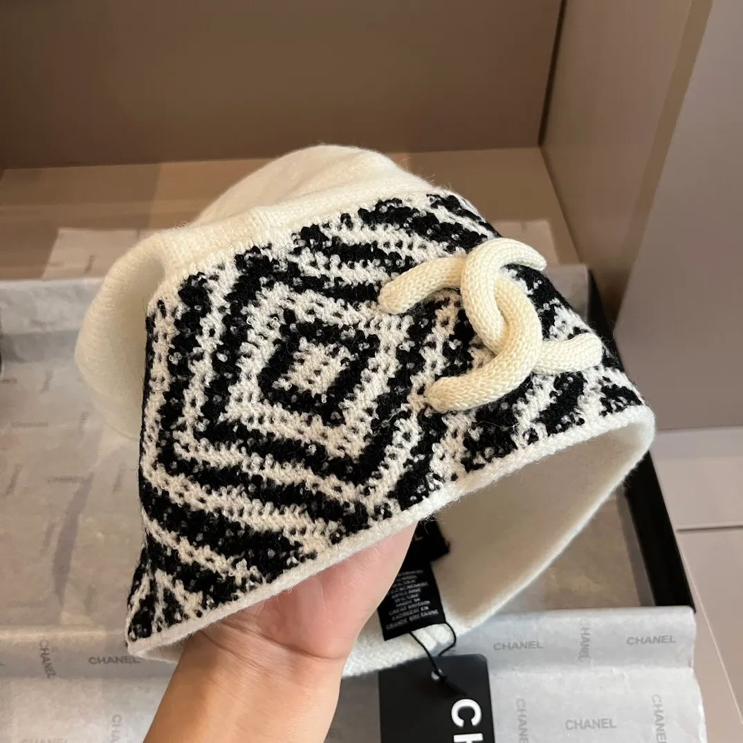 💰90¥ Chanel knitted beanie