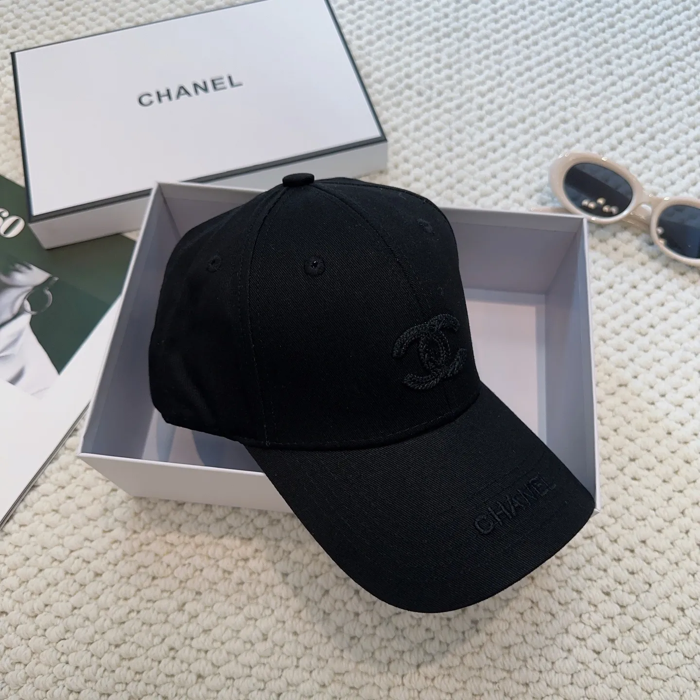 P66 CHANEL Chanel] New simple embroidered logo baseball cap🧢New model shipped, big brand style is super easy to match, hurry up and get it