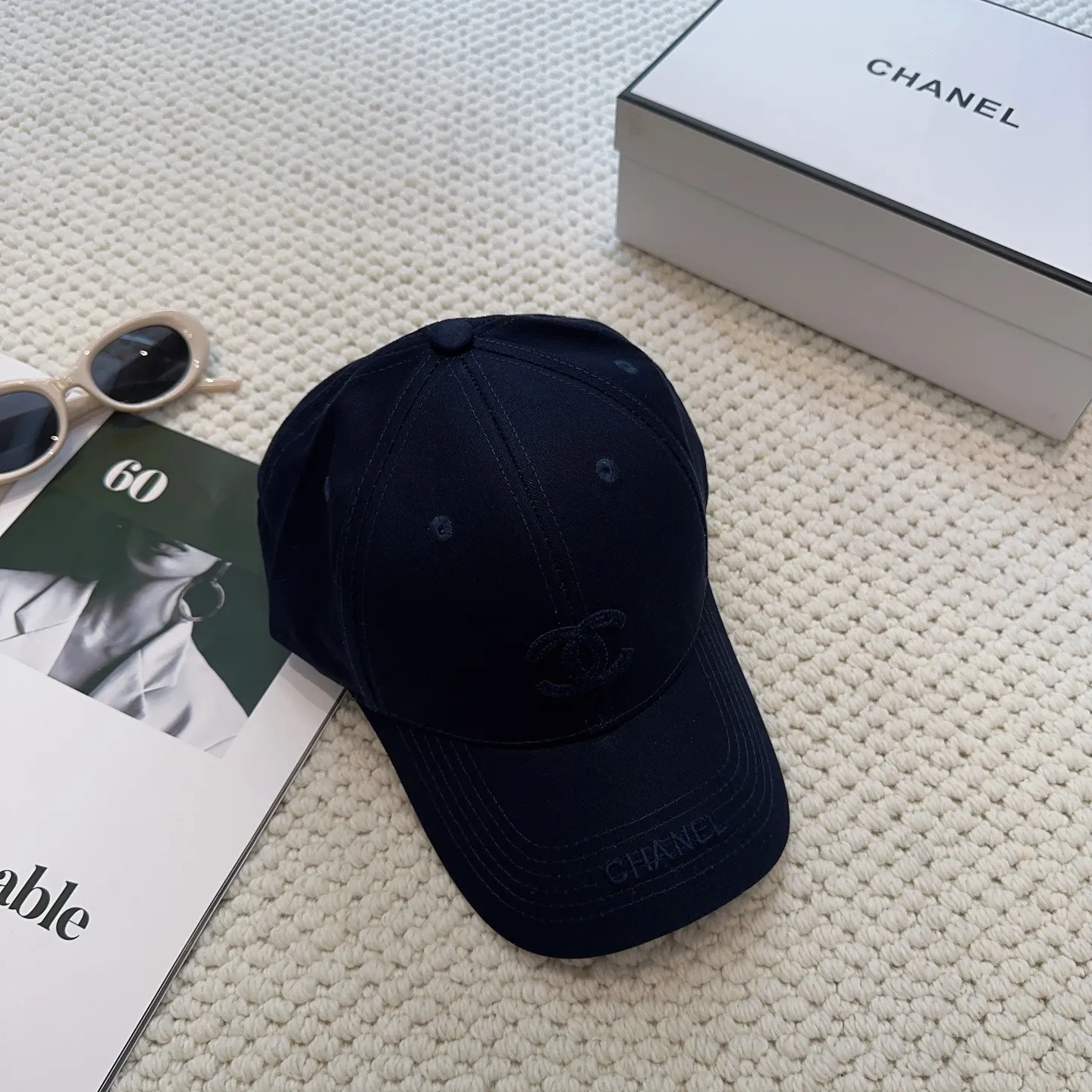 P66 CHANEL Chanel] New simple embroidered logo baseball cap🧢New model shipped, big brand style is super easy to match, hurry up and get it