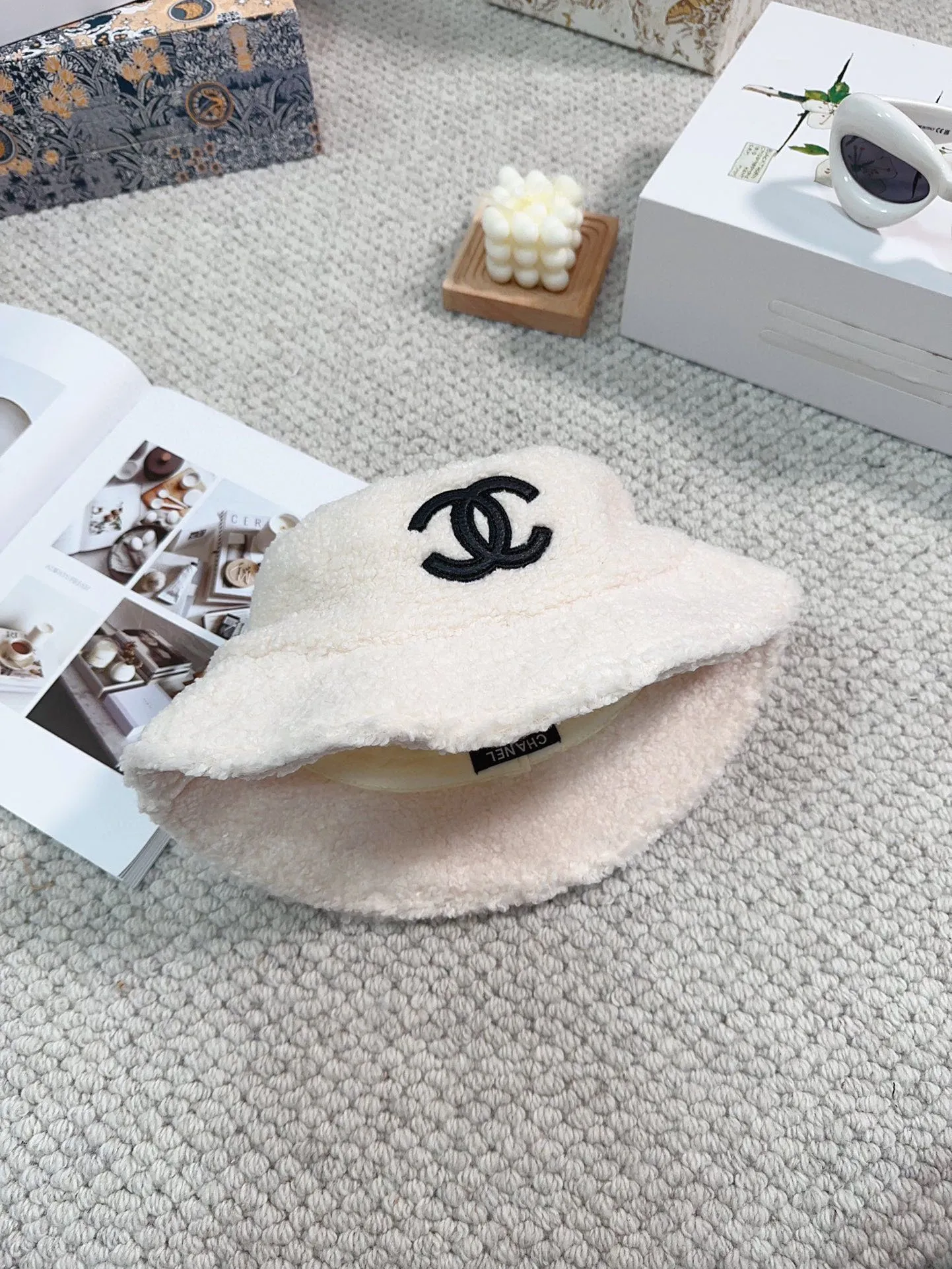 🉐60 Chanel 2023 new autumn and winter bucket hat, lamb fur hat, available in 5 colors, head circumference 57cm