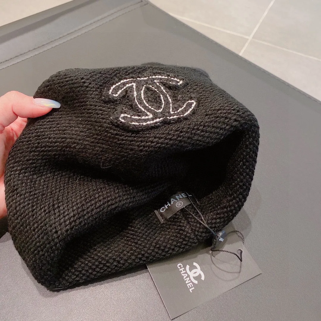 Running amount 70¥ Chanel Chanel 2022 new autumn and winter wool cold hat, knitted woolen hat, official new style, unisex, black and white