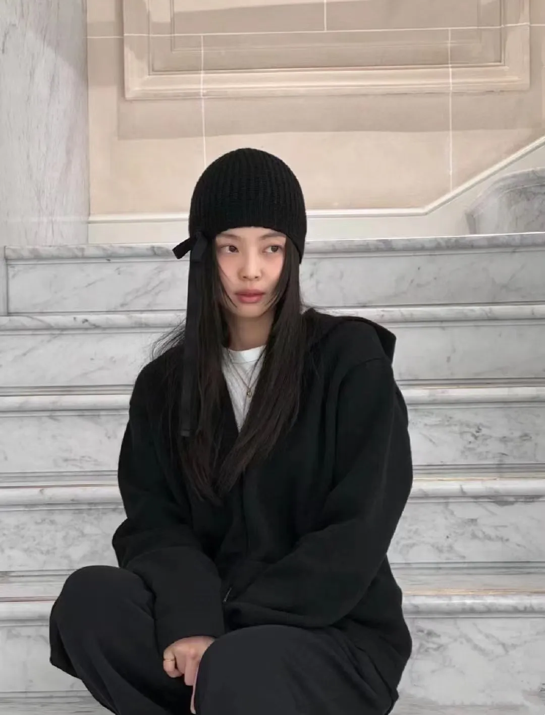 P60 CHANEL Chanel bow beanie, planted by Jennie, the heart beats the action, chanel24b’s latest autumn and winter new product, bow decoration + double C logo diamond embellishment wool knitted cold hat Xiaohongshu Internet celebrity hot style