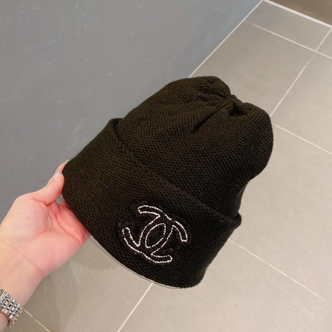 Special batch 70¥ Chanel Chanel 2022 autumn and winter new wool cold hat, knitted woolen hat, official new style, unisex, black and white