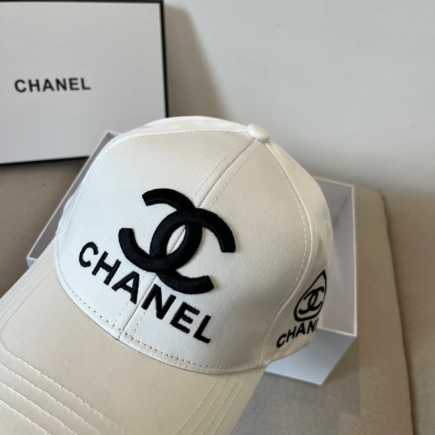 P56 CHANEL new baseball cap, Xiaoxiang classic and simple, fashionable and casual design, popular new product