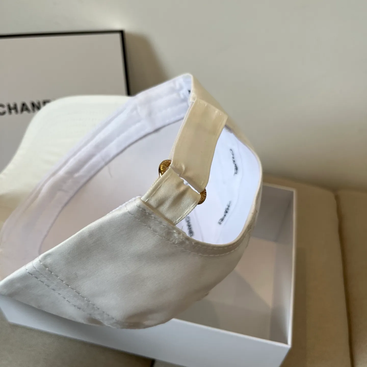 P56 CHANEL new baseball cap, Xiaoxiang classic and simple, fashionable and casual design, popular new product