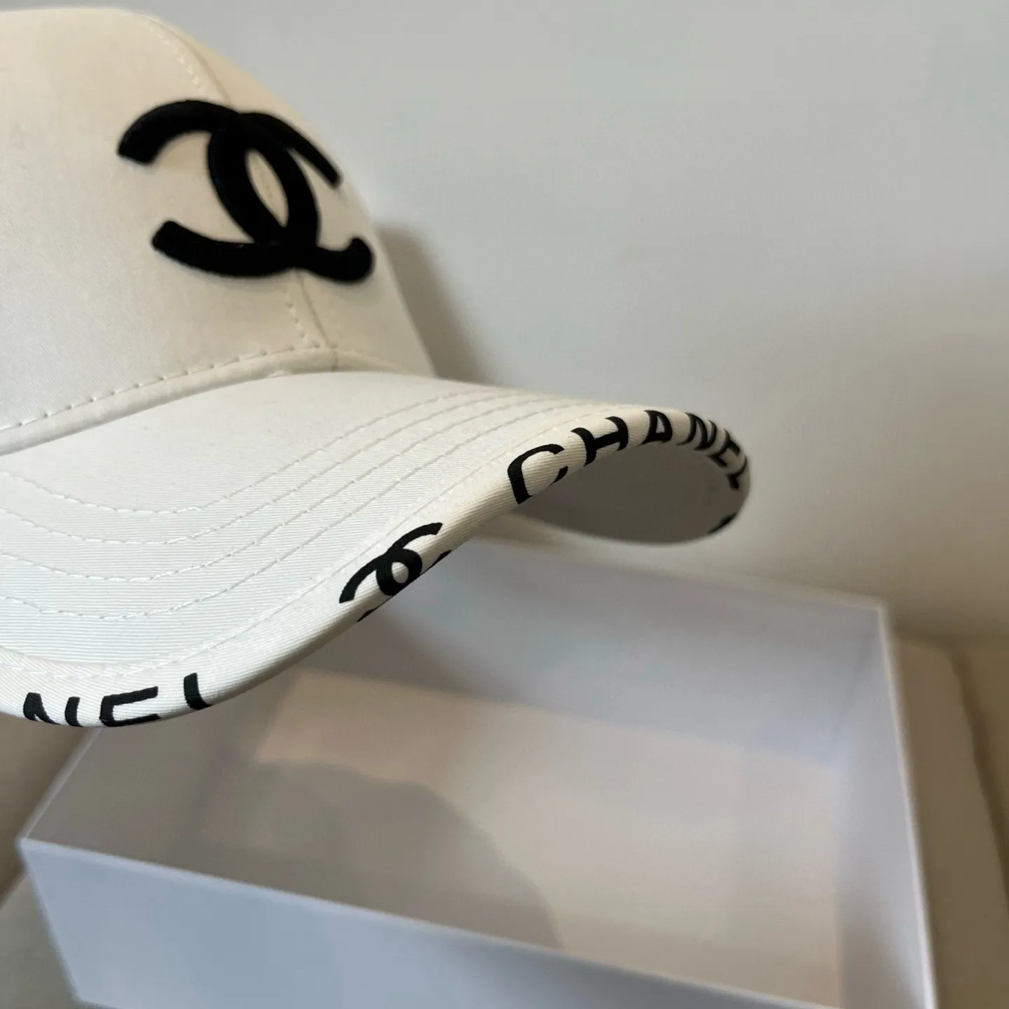 P60 CHANEL new baseball cap, Xiaoxiang classic and simple, fashionable and casual design, popular new product