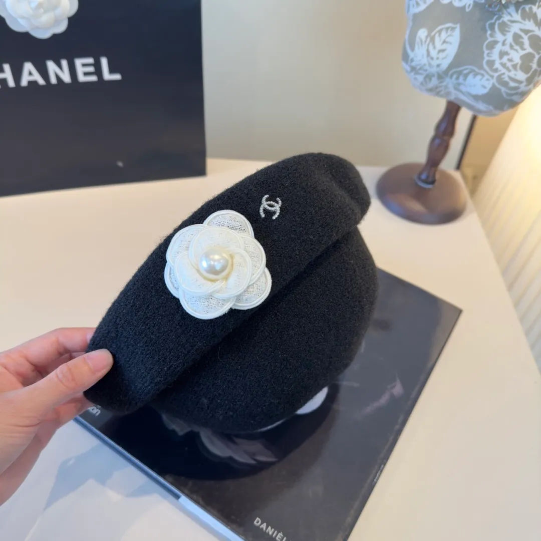 💰120¥ Chanel's new wool curled basin hat, irregular cut design, head circumference 57cm