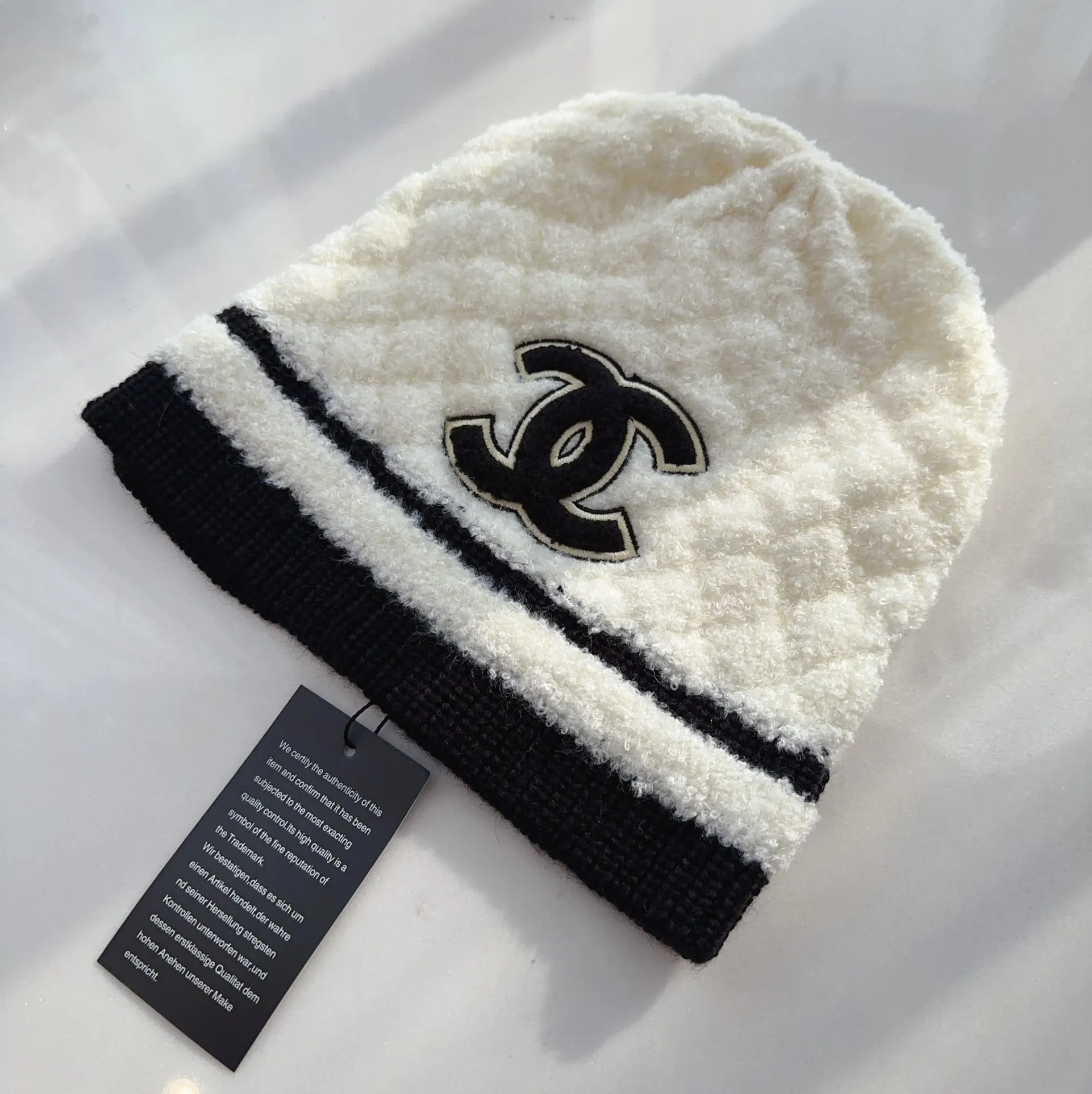 Chanel Chanel 23 Autumn and Winter Knitted Hat Wool Pile Hat Fashion Trendy People, Stars’ Same Style Knitted Hat, Hot Style