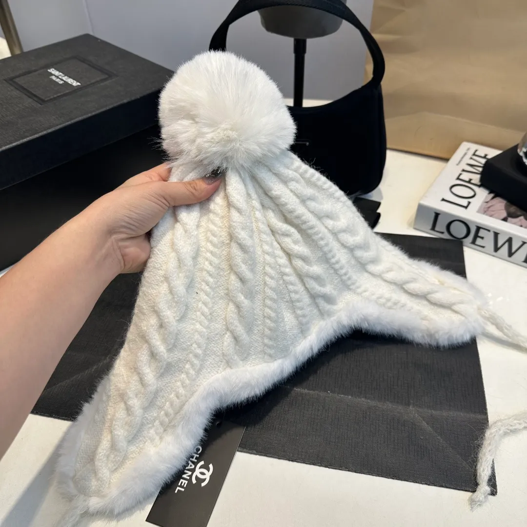P70 Chanel Chanel's new rabbit fur ear protection hat, a must-have new style for autumn and winter