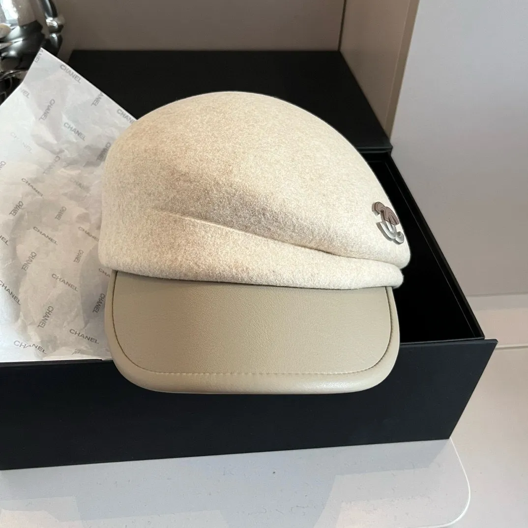 💰180¥ Chanel wool peaked military cap, washed leather brim, high-end color matching, 100% wool🦙, head circumference 57cm adjustable