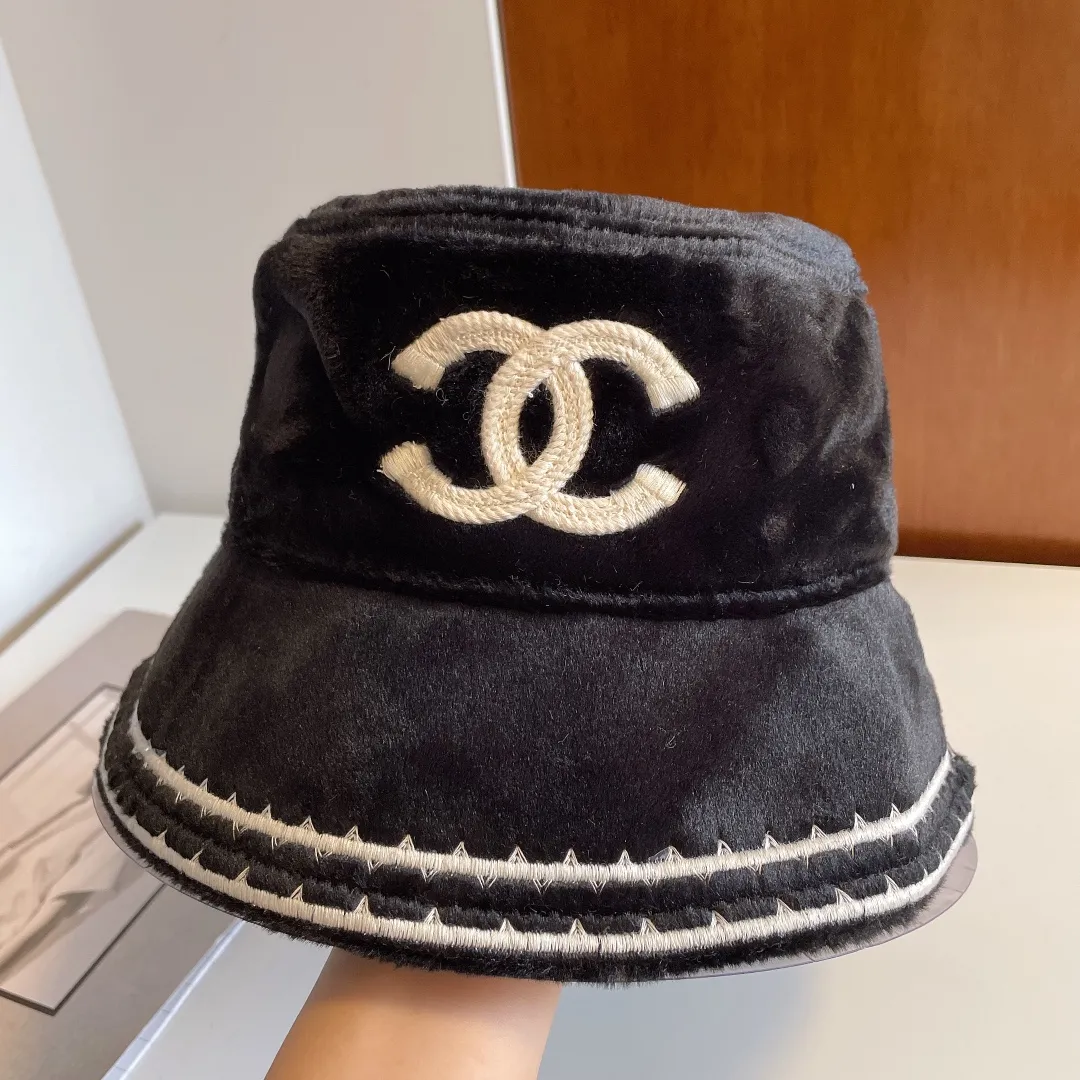 P50 P80 [CHANEL Chanel] 2022 new autumn and winter small fragrance style bucket hat, plush and very comfortable, the big brand model is super easy to match, one that you can wear with your eyes closed